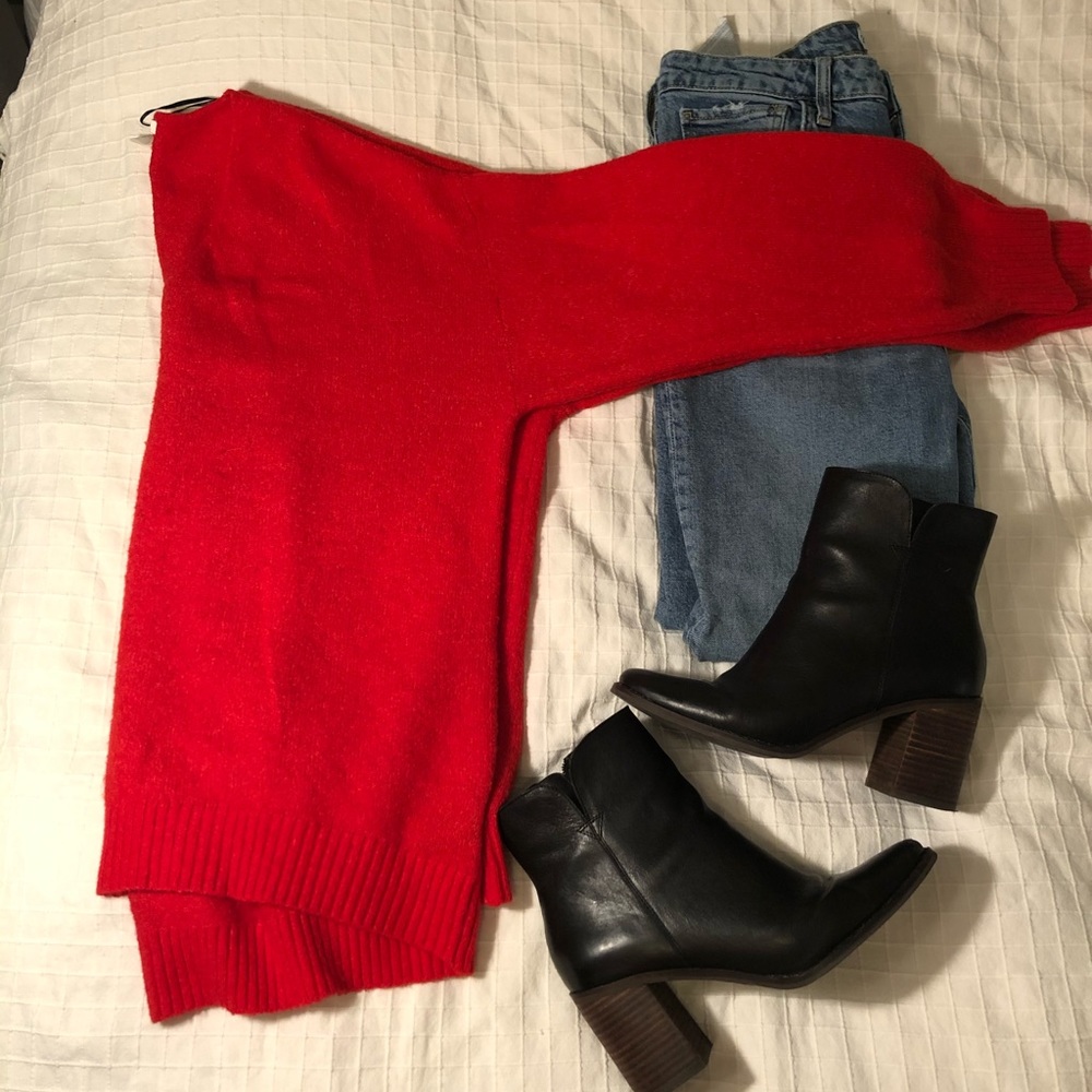 Red H and M sweater